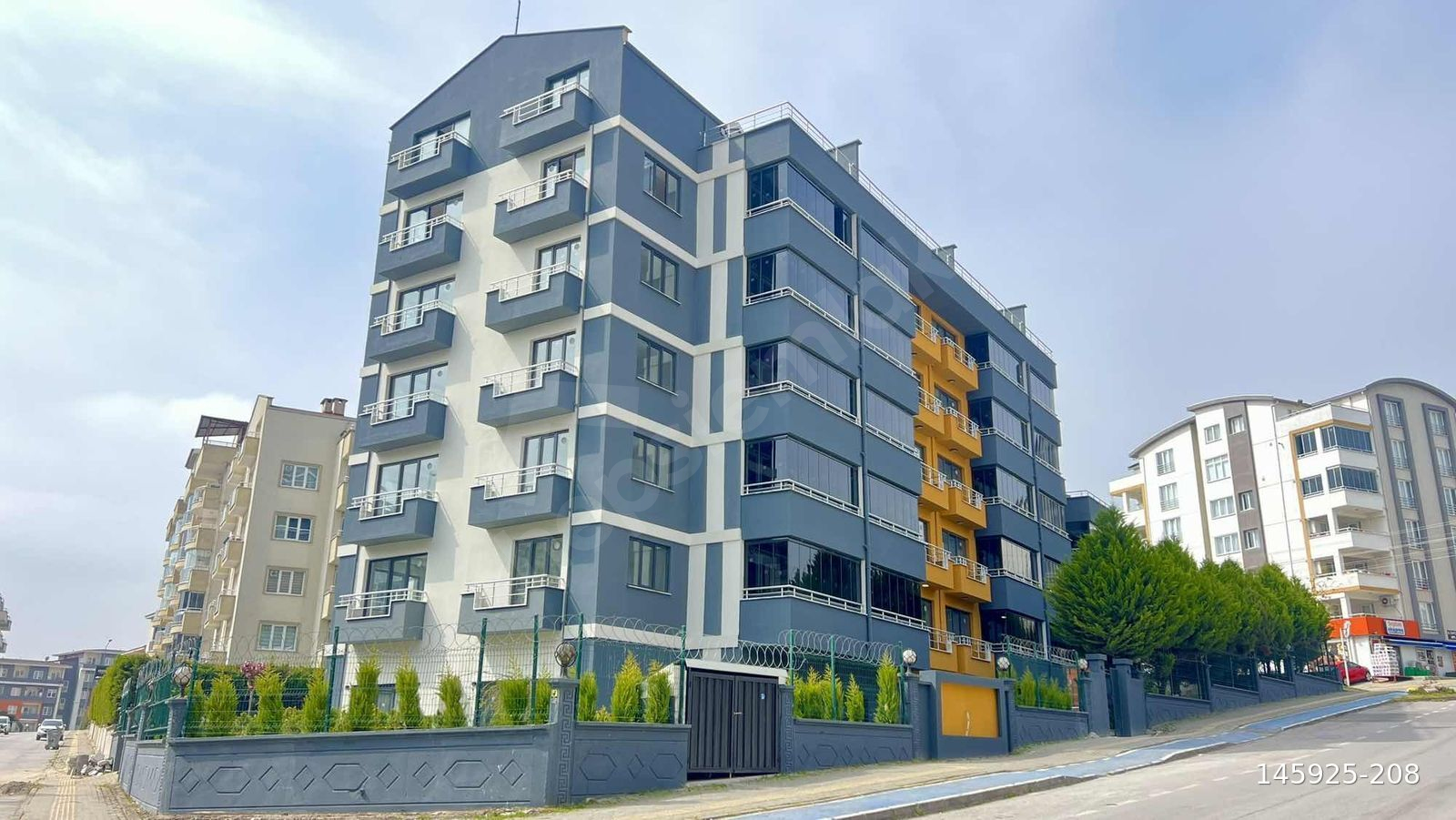 YAMANER'DEN DUMLUPINAR'DA FULL KREDİ İMKANI İLE NET 90M2 SATILIK