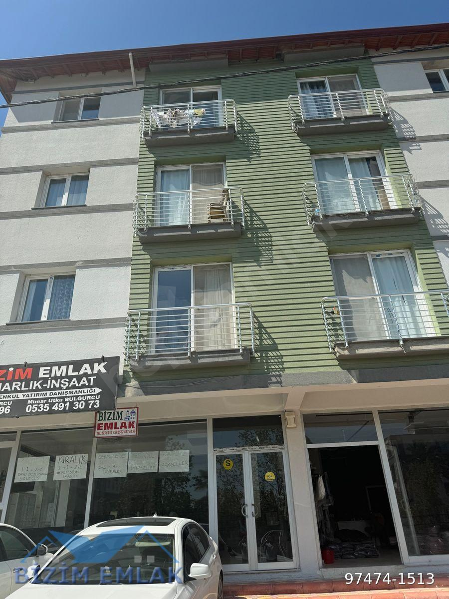ÜNİVERSİTE ANA GİRİŞİNDE KİRALIK APART DAİRE