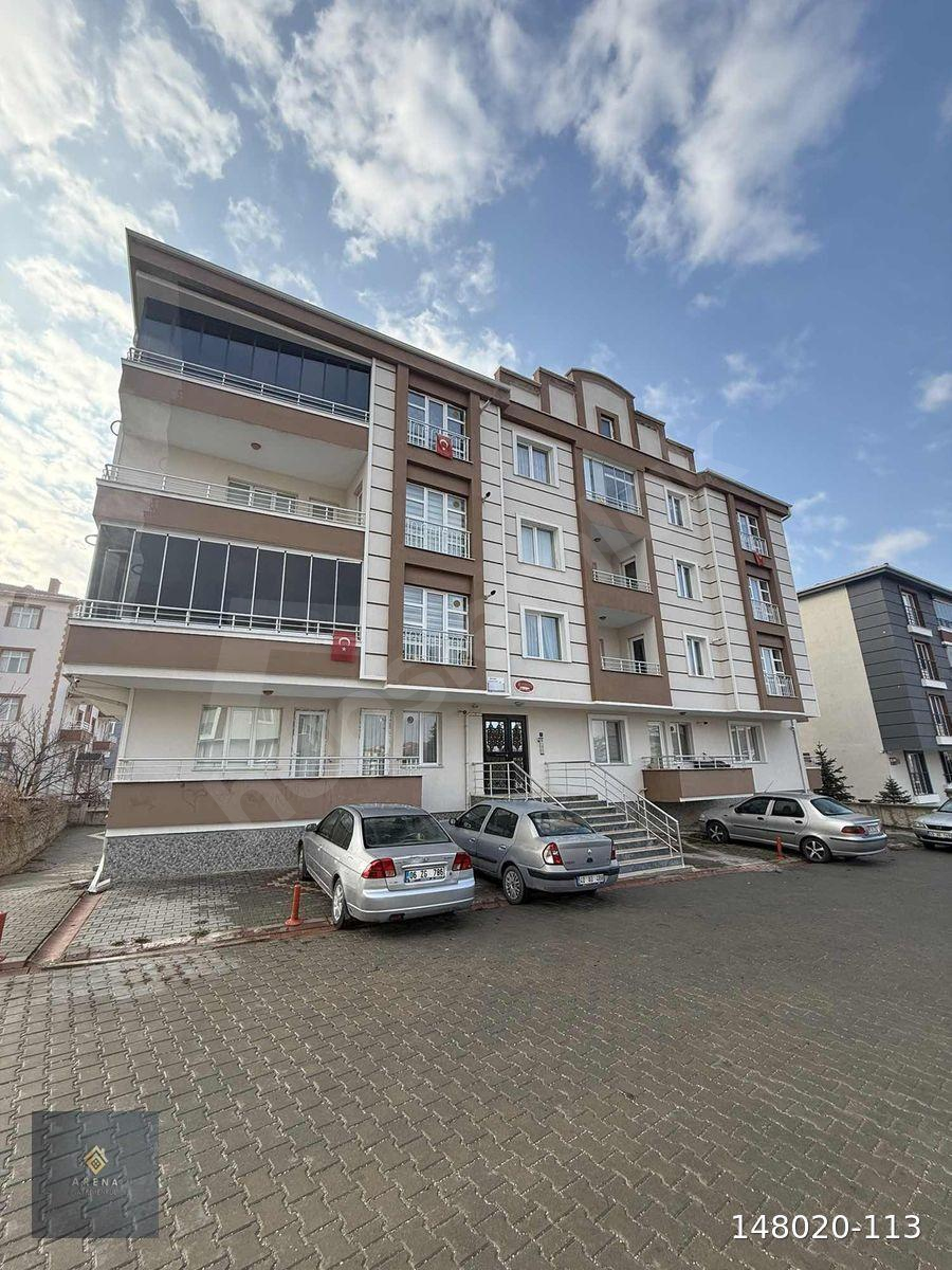ARENADAN BORSA OKULU KARŞISI MÜKEMMEL DAİRELER
