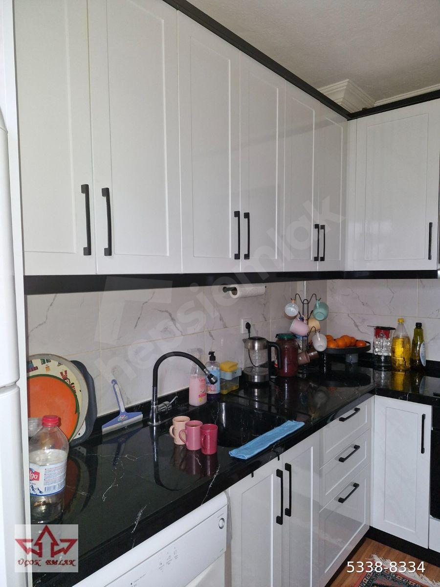 SATILIK DAİRE 3+1 CEVİZLİDERE CADDESİ YAKINI CADDEYE 2.BİNA YOKUŞU YOK ANKASTRE MUTFAKLI GİRİŞ GÜNEY
