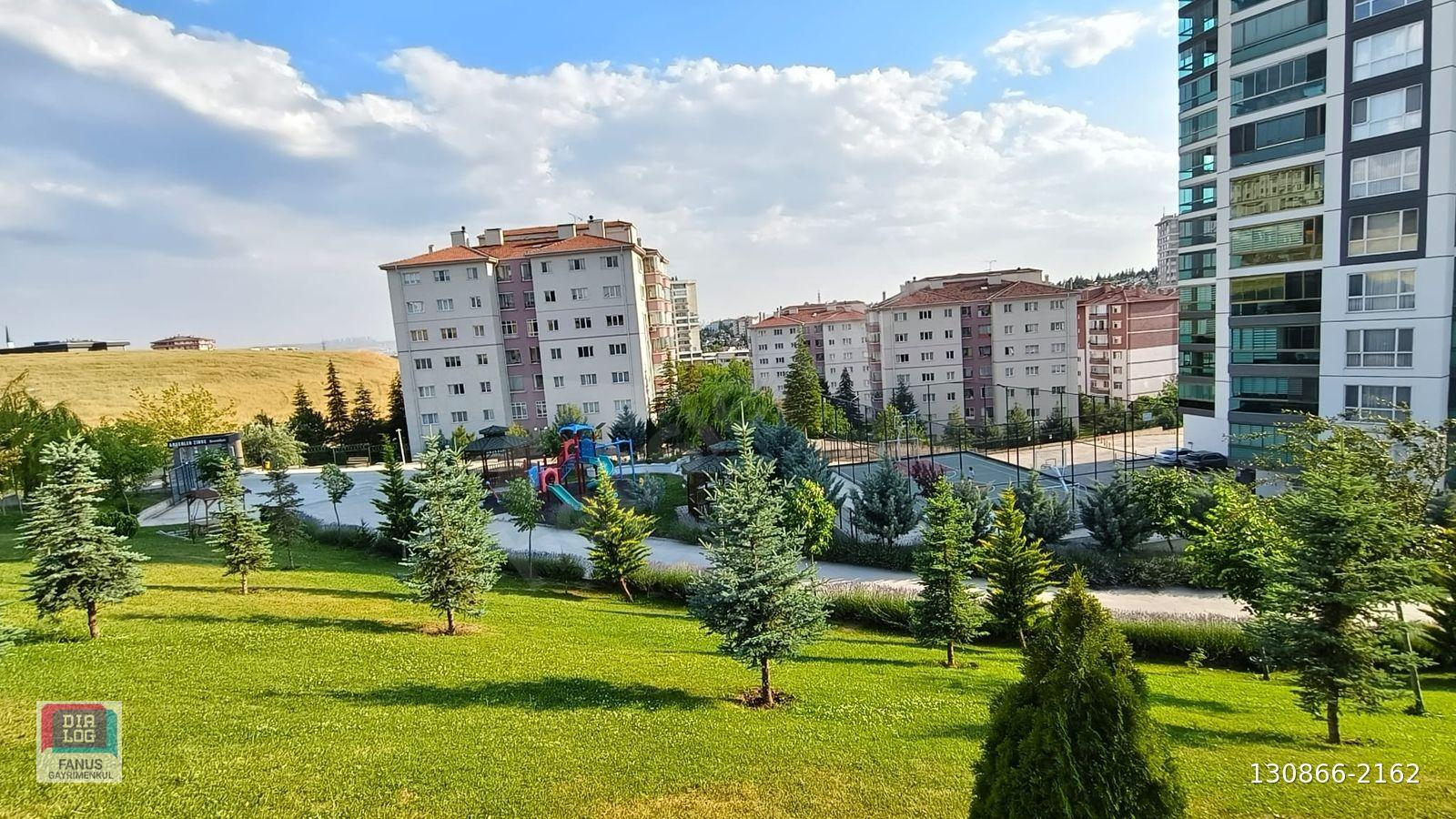Batıkent'te Ahsenler Zirve Konutlarında Lüks 4,5+1 Satılık Daire