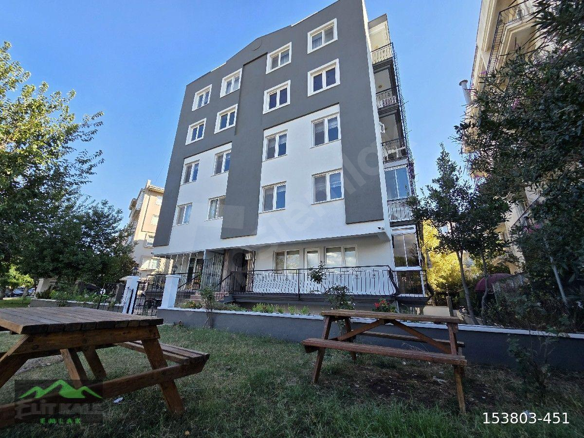 ÇANAKKALE / MERKEZ - BARBAROS MAH. - AİLE APARTMANINDA - KAPALI MUTFAKLI - 3+1 KİRALIK DAİRE