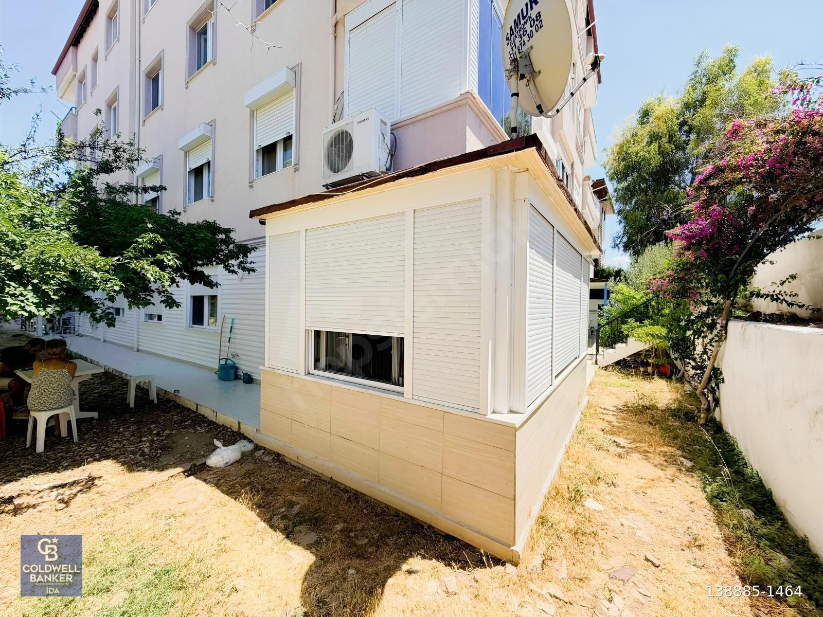 Ayvalık Sarımsaklı 2+1 Müstakil Tadında Bahçe Kullanımlı Daire