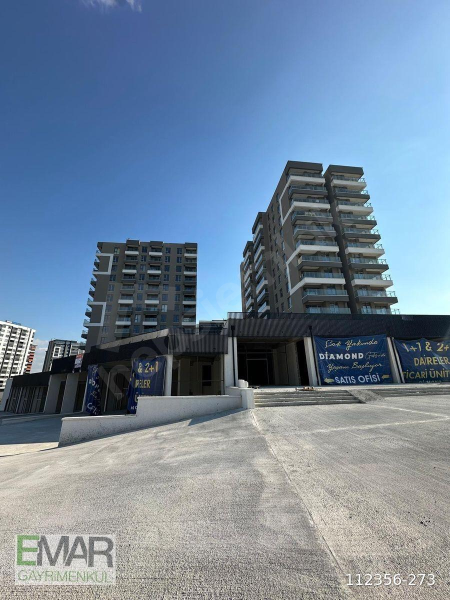 EMAR GYM'DEN DIAMOND GÖKSUDA 1+1 ARAKAT SIFIR CADDE CEPHE DAİRE
