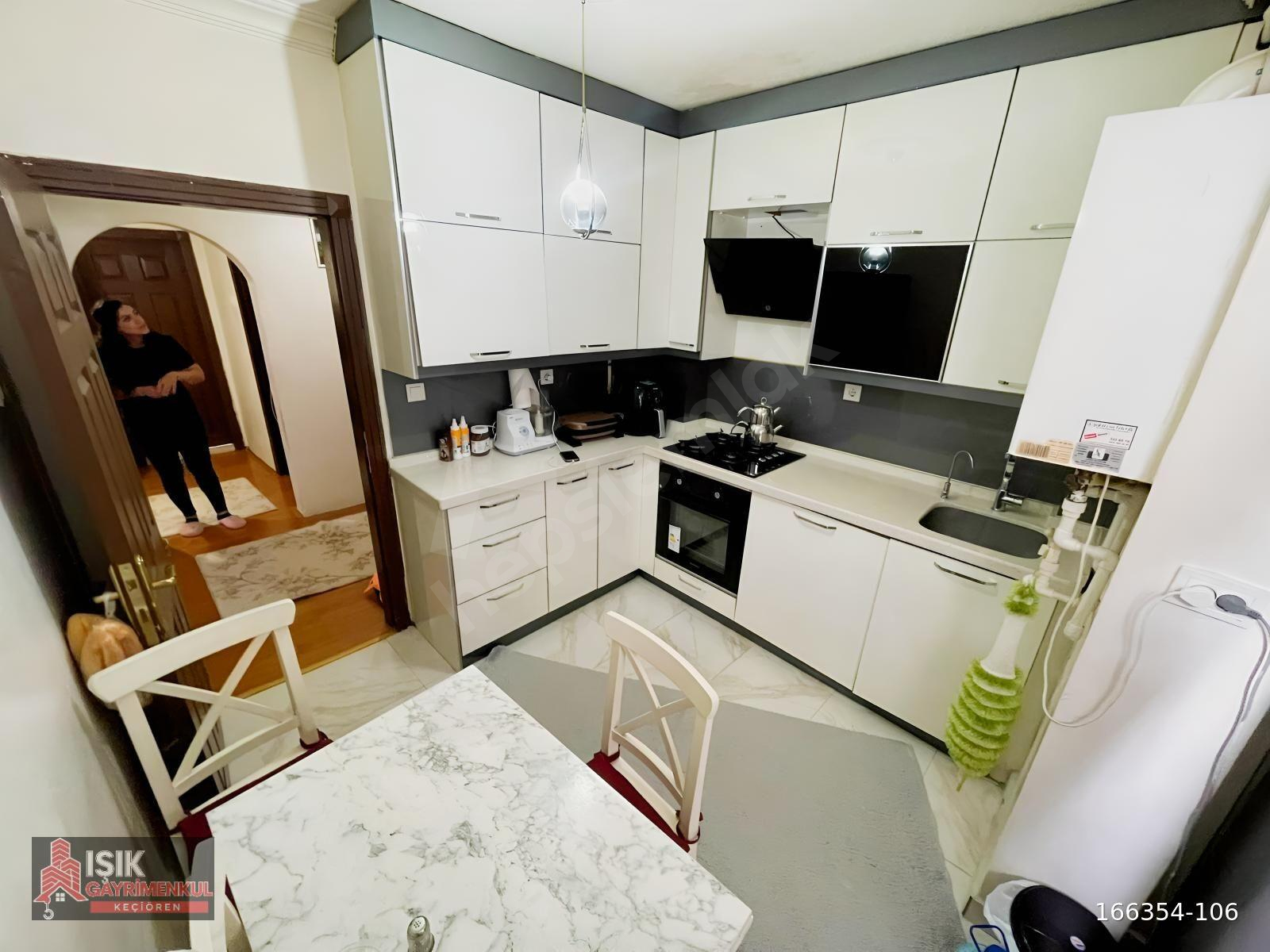DEMETEVLER YENİ ADLİYE KARŞISI ARA KATTA 2+1 BAĞIMSIZ YAPILI !!!