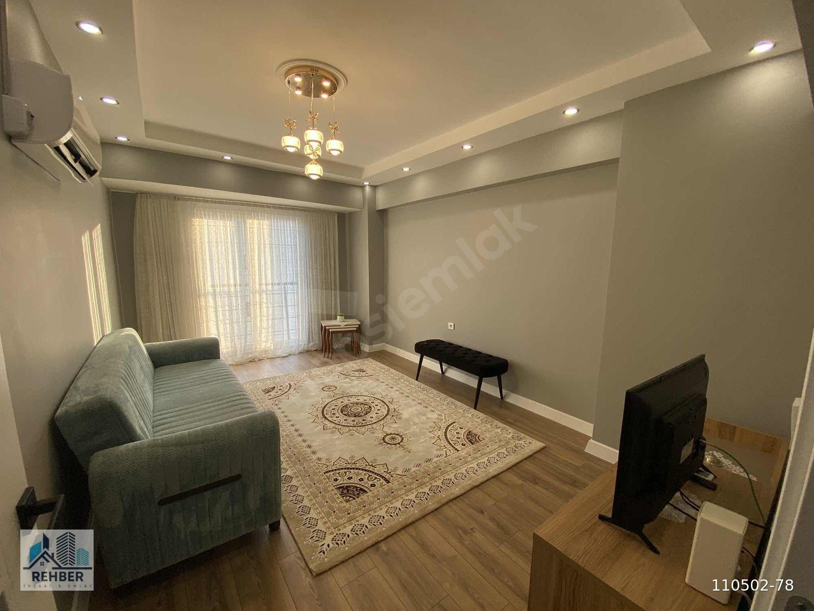 REHBER EMLAK'TAN CUMHURİYET MAHALLE'SINDE SATILIK 3+1 DAİRE