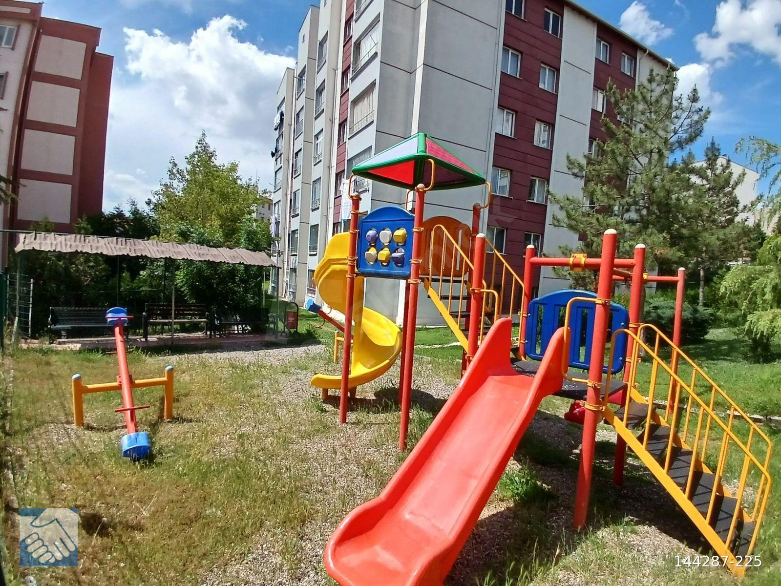 BATIKENT BATI SİTESİ MAH. SEYMEN 90 SİTESİ 1 KAT KİRALIK 3+1