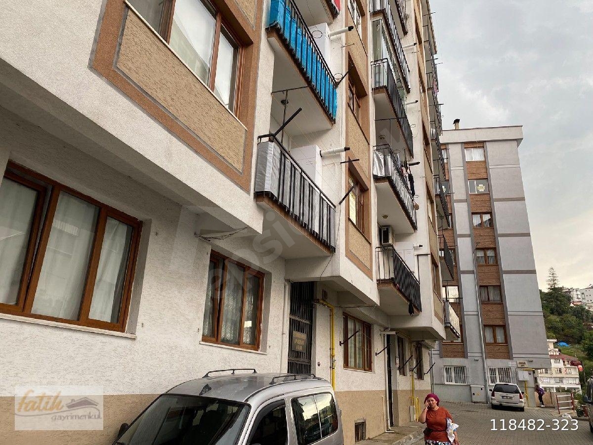 AKÇAABAT ORTAMAHALEDE SATILIK 3+1 DAİRE 1.KAT