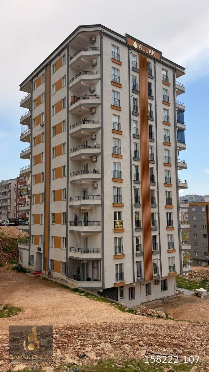 BARAK EMLAK'TAN SOSYAL BİLİMLER CİVARI SATILIK LÜKS 2+1 DAİRE