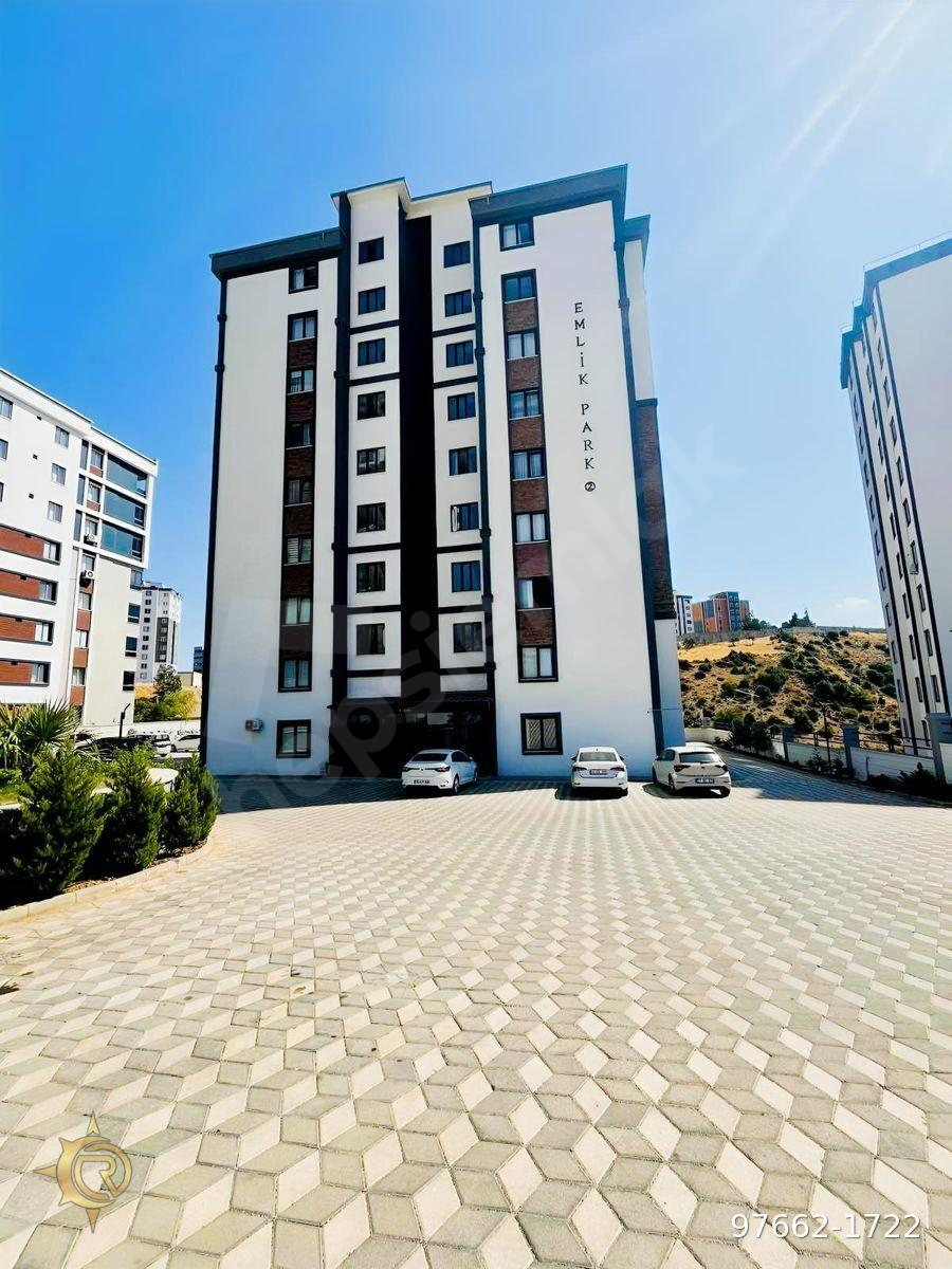 ALİYA İZZET BEGOVİÇ PARKI CİVARI SİTE İÇİ SATILIK 4+1 DAİRE