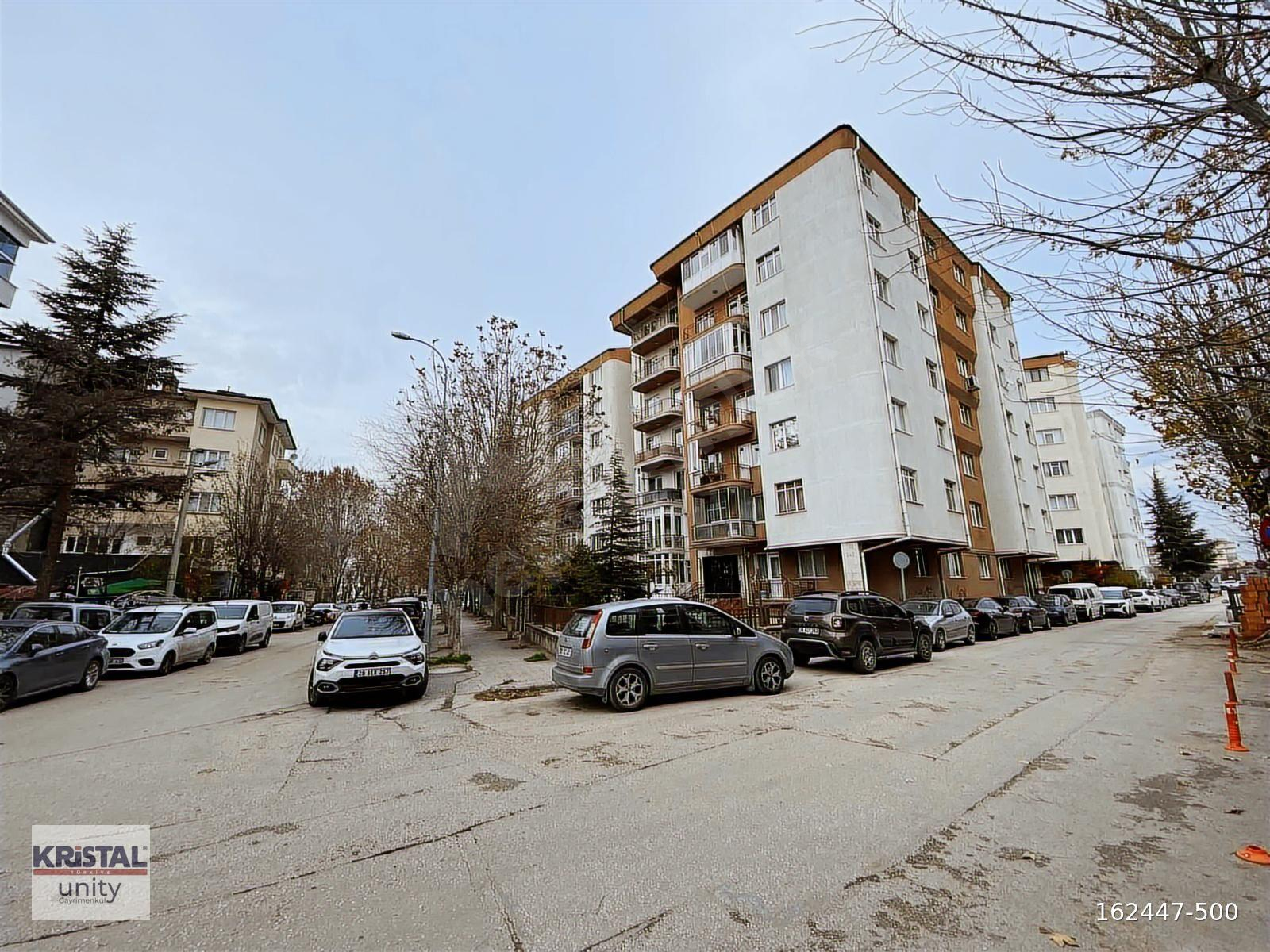 KR UNİTY DEN VİŞNELİK MAH. ARA KAT ASANSÖRLÜ SATILIK 3+1 DAİRE