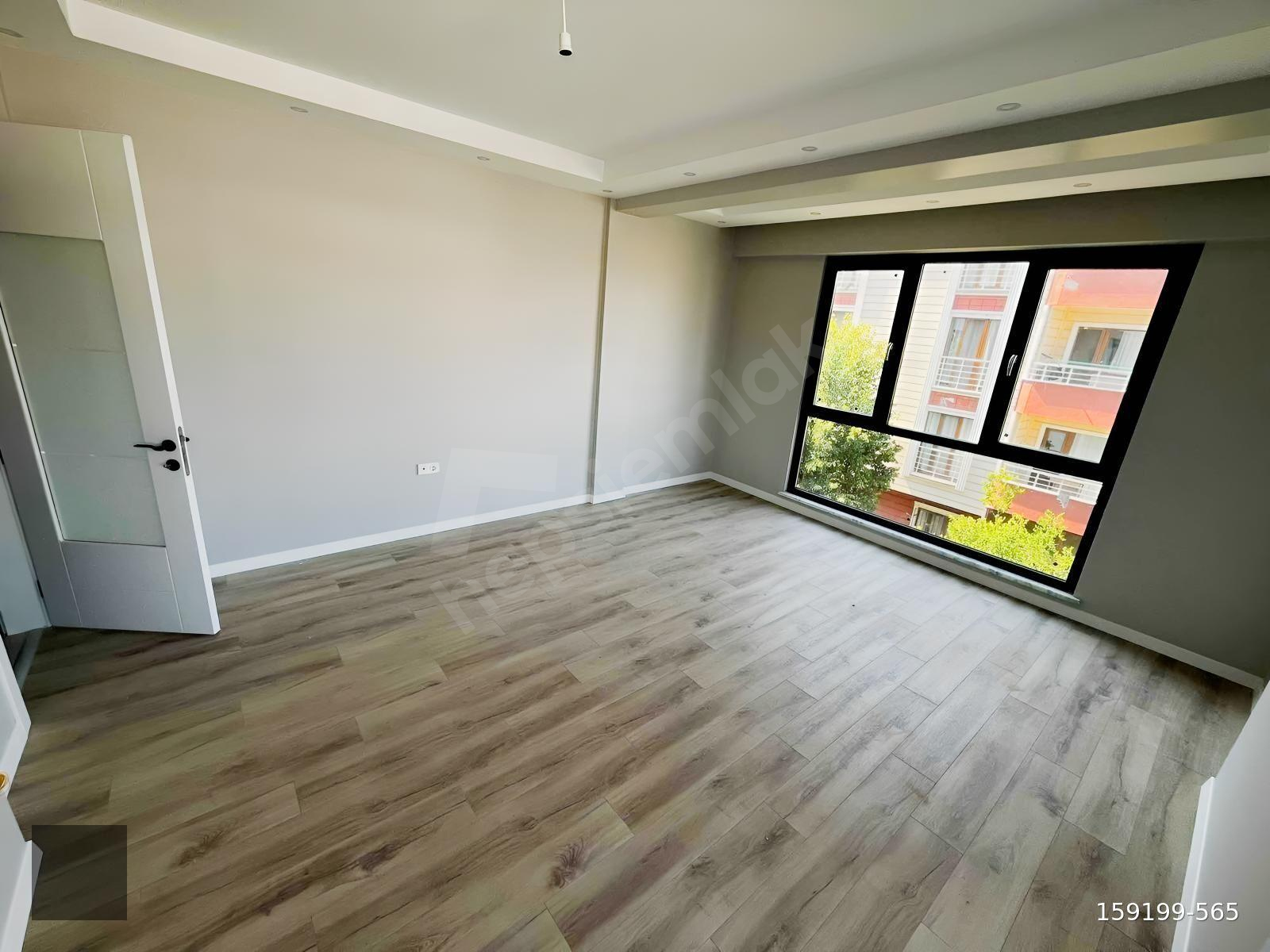 YERLİTÜRK'TEN SAHİL MAH.DE 3+1 145 M2 BRÜT 3 BALKONLU ARAKAT