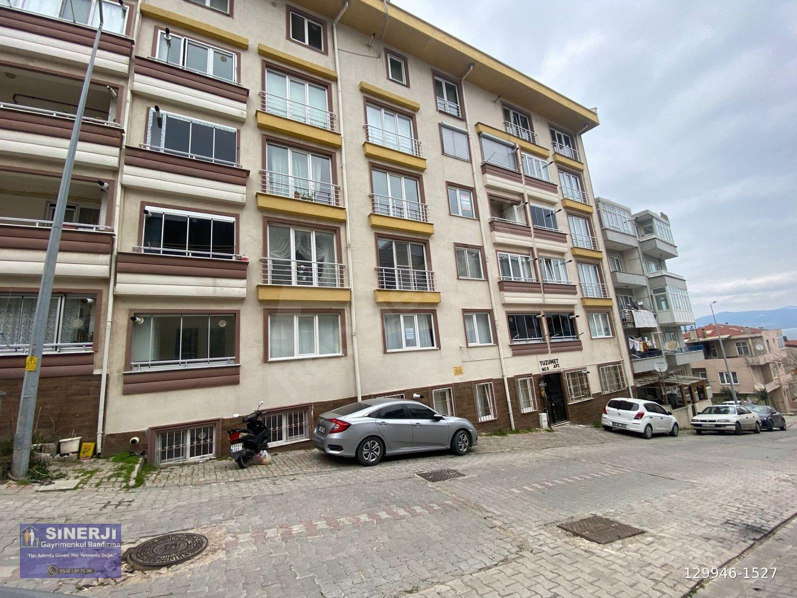 Bandırma Hacı Yusufta Arakat Balkonlu 2+0 Satılık Daire