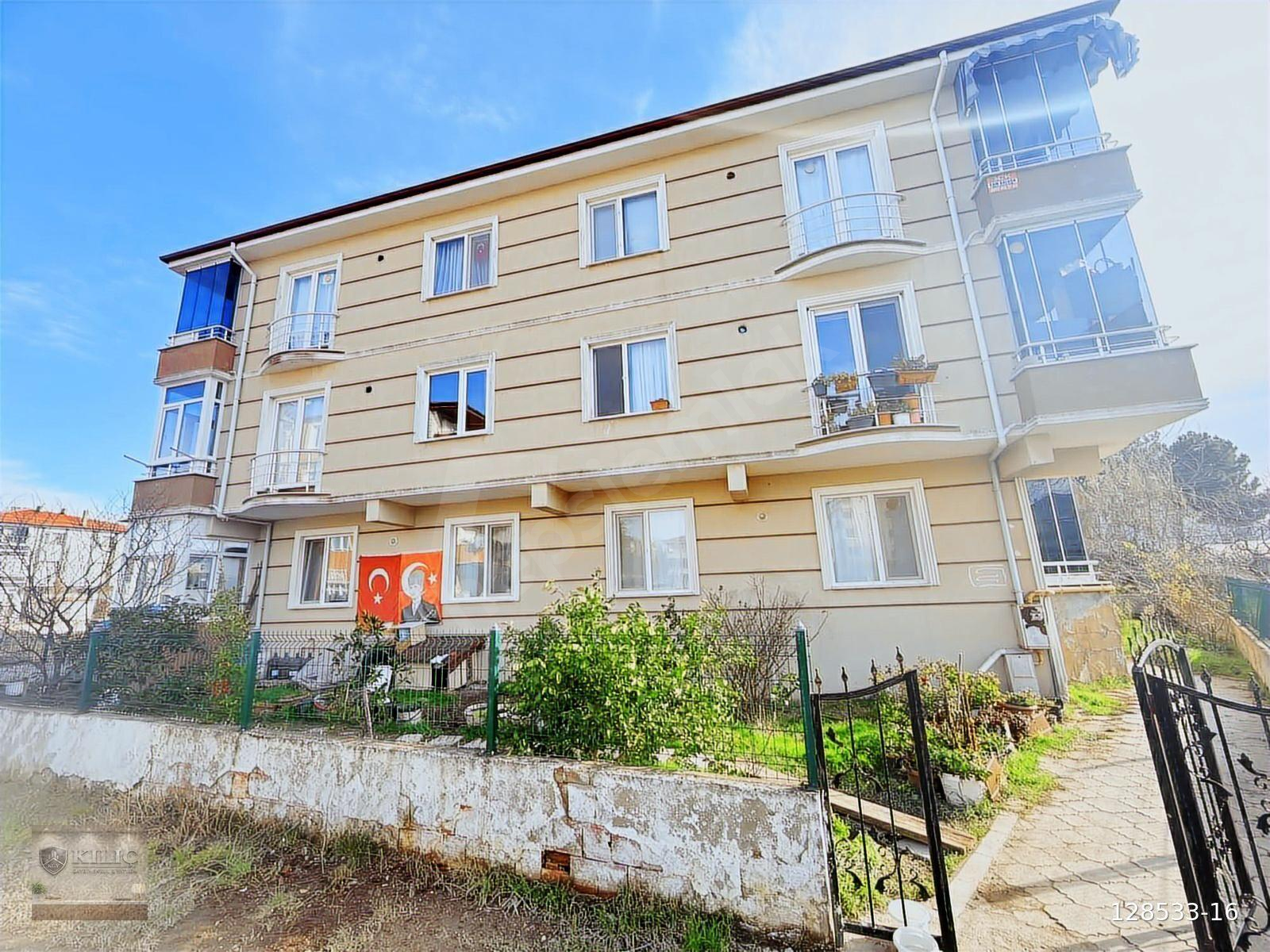 KARASU SAHİLE 250 METRE SATILIK 2+1 EŞYALI DAİRE