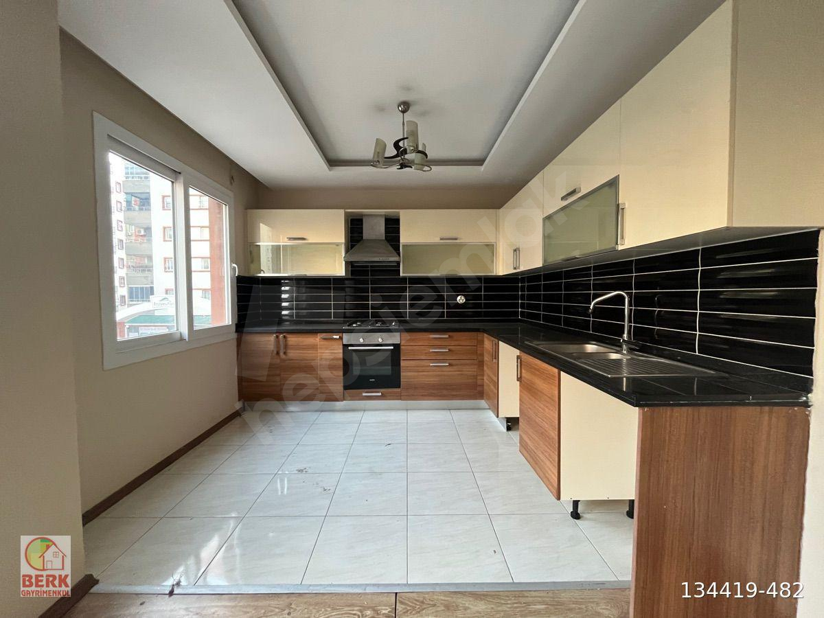 BERK'TEN PINAR MAHALLESİ'NDE TEMİZ DAİRE