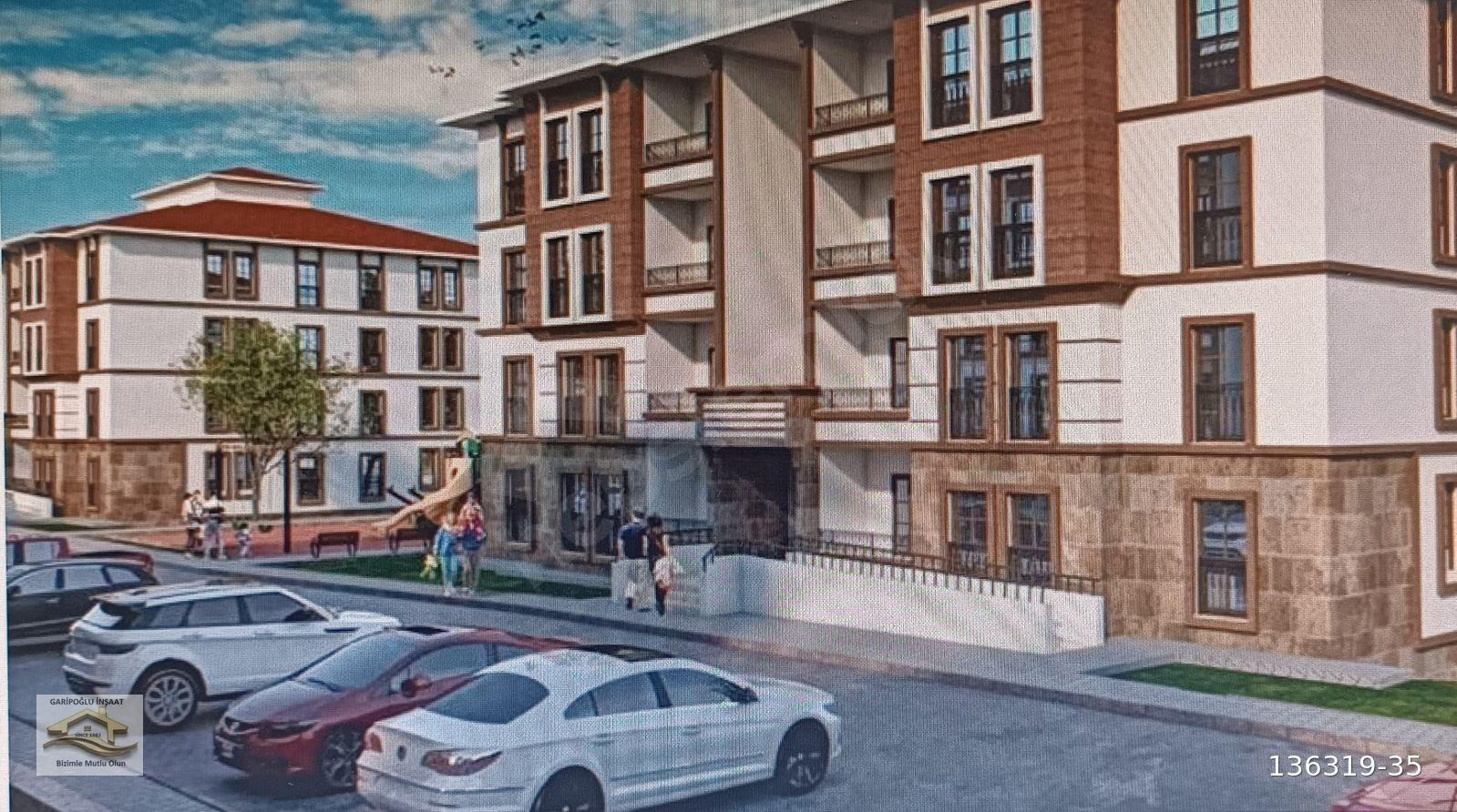 GARİPOĞLU GAYRİMENKUL'DEN YAZLIK MERKEZDE TOPRAKTAN SATILIK 2 + 1 ARA KAT DAİRELER
