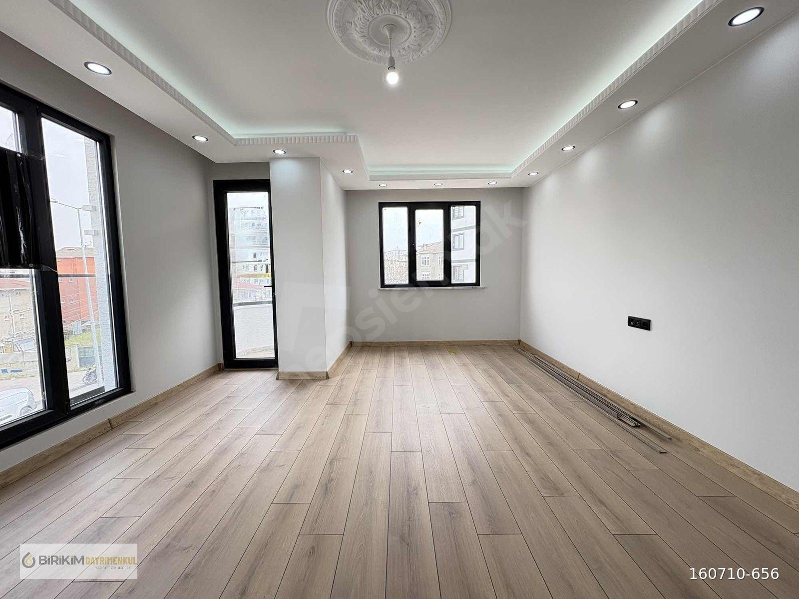 DARICA ATATÜRK CADDESİ ÜZERİNDE 2+1 90m²GENİŞ ASANSÖRLÜ ARAKAT