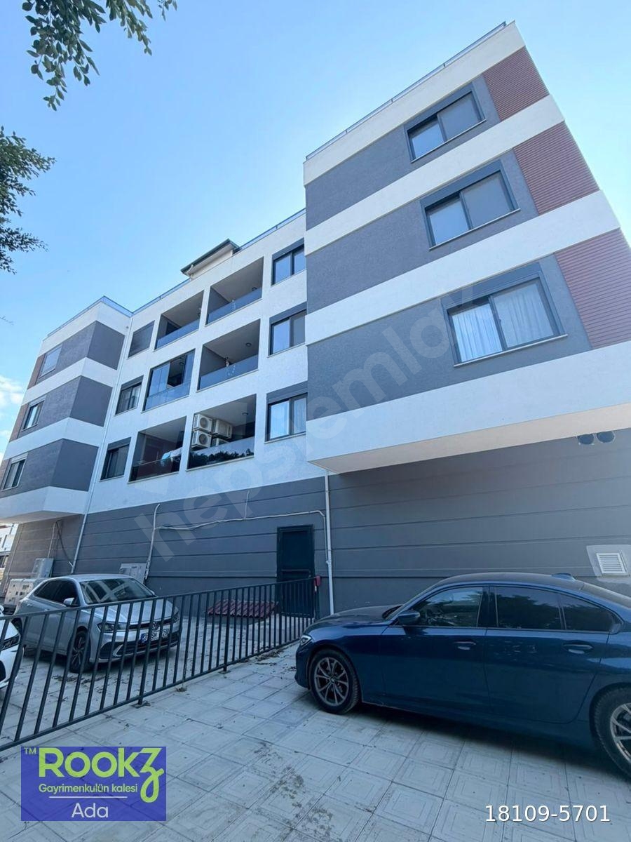 KARAAĞAÇ'TA YENİ BİNADA 300 M2 SATILIK ÇATI DUBLEKSİ!