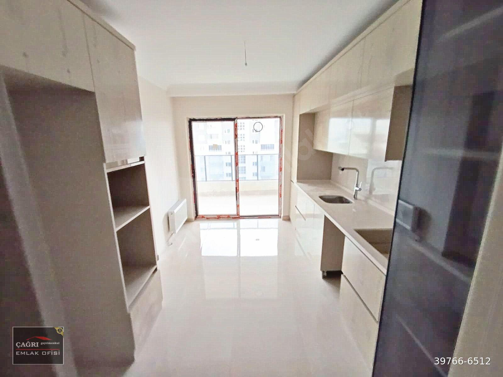 ÇAĞRI EMLAK KONFORU KEŞFET TERAS BALKON MODERN GİYİNME ODALI 4+1