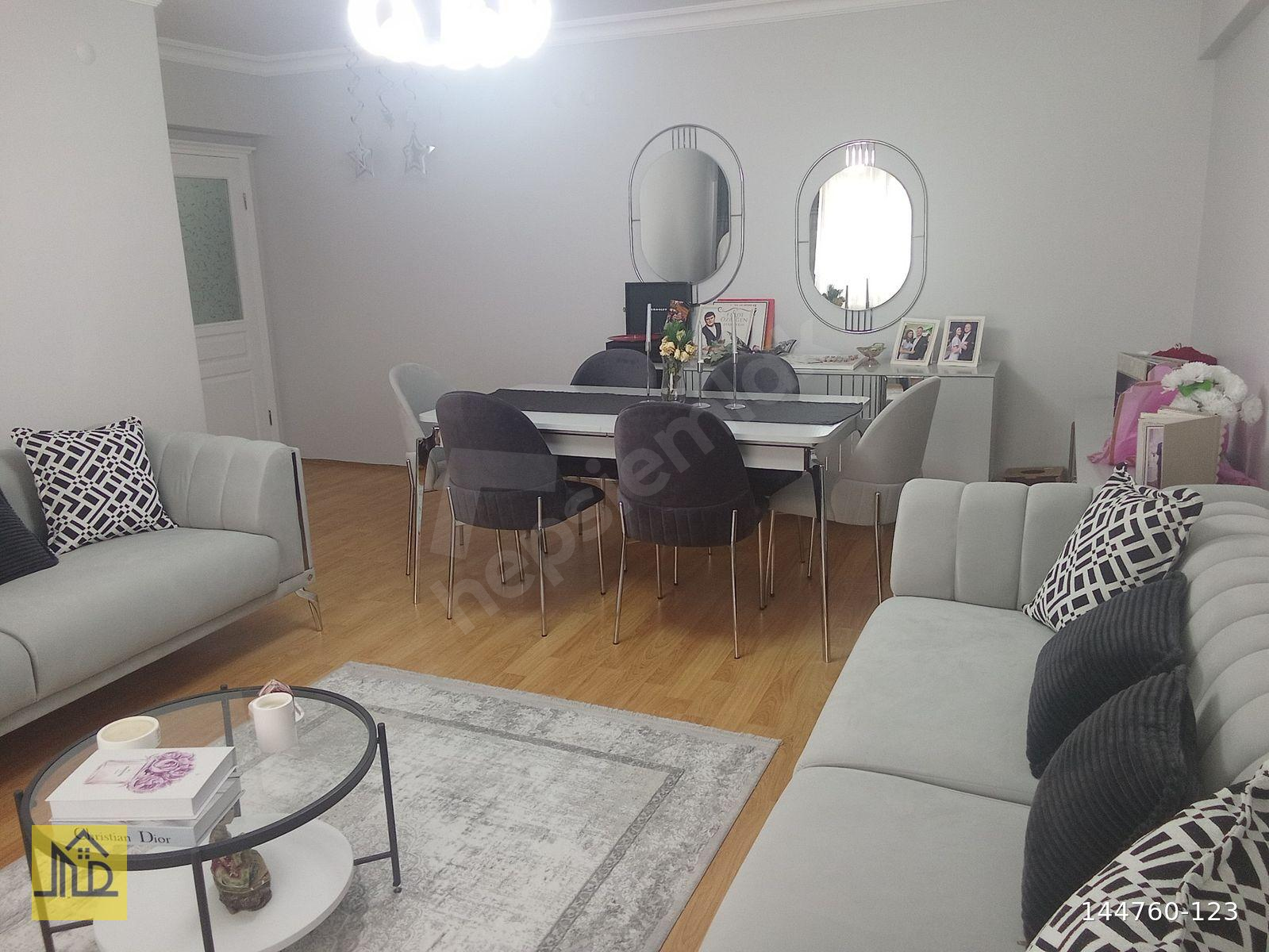 MÜKEMMEL KONUMDA ,SİTE İÇİ , ARA KAT 3+1 DAİRE