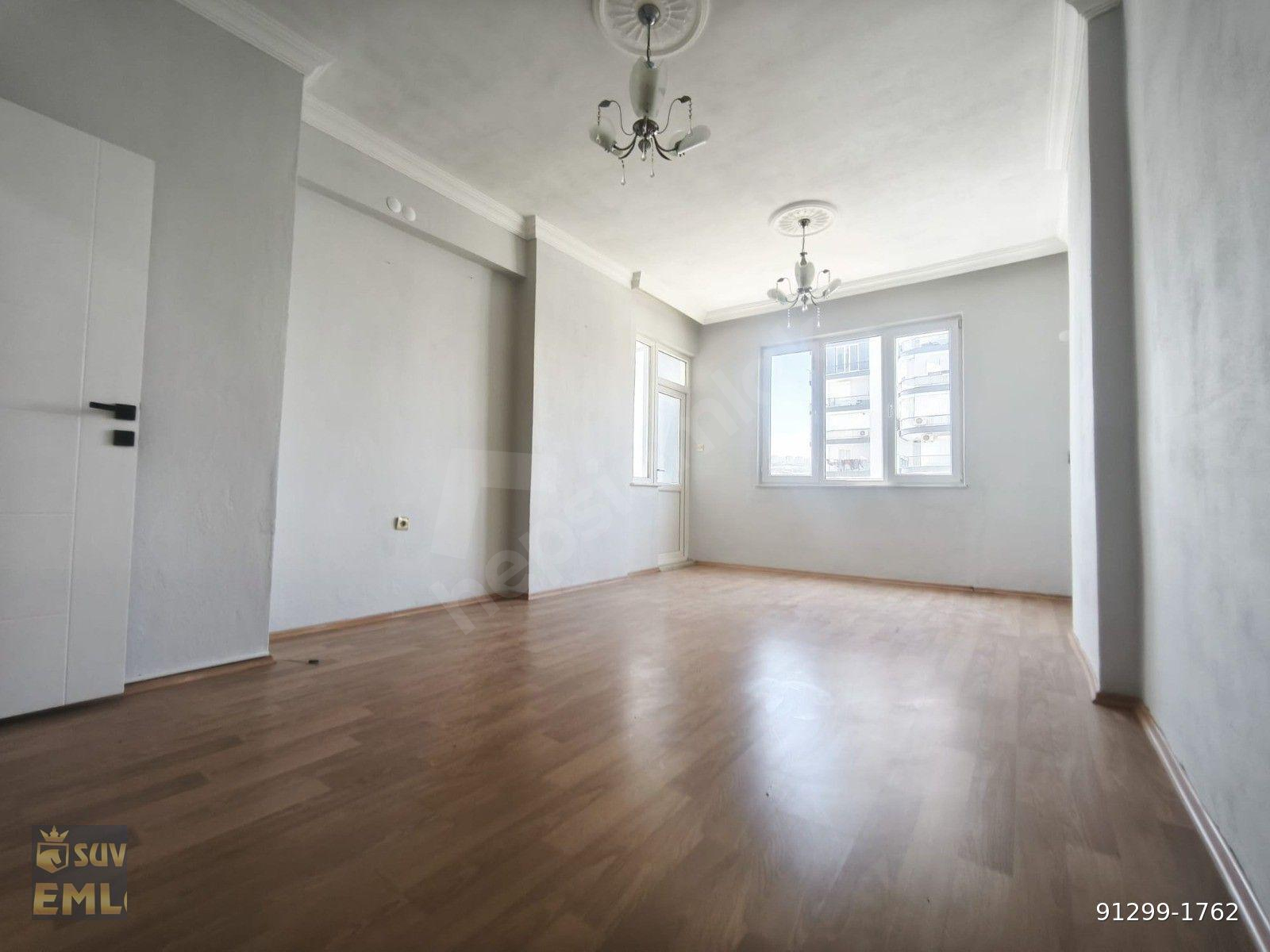 TRANVAY HATTINA YAKIN KAPALI PERŞEMBE PAZARI DİBİ 3+1 KATDA SATILIK DAİRE