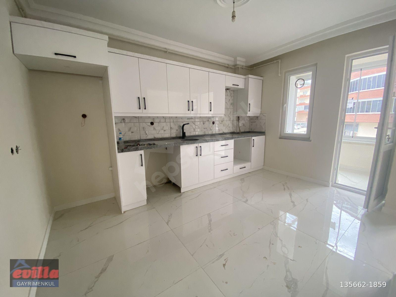 KÜÇÜKOLPINAR’DA İÇİ TADİLATLI FIRSAT 4+1 DAİRE