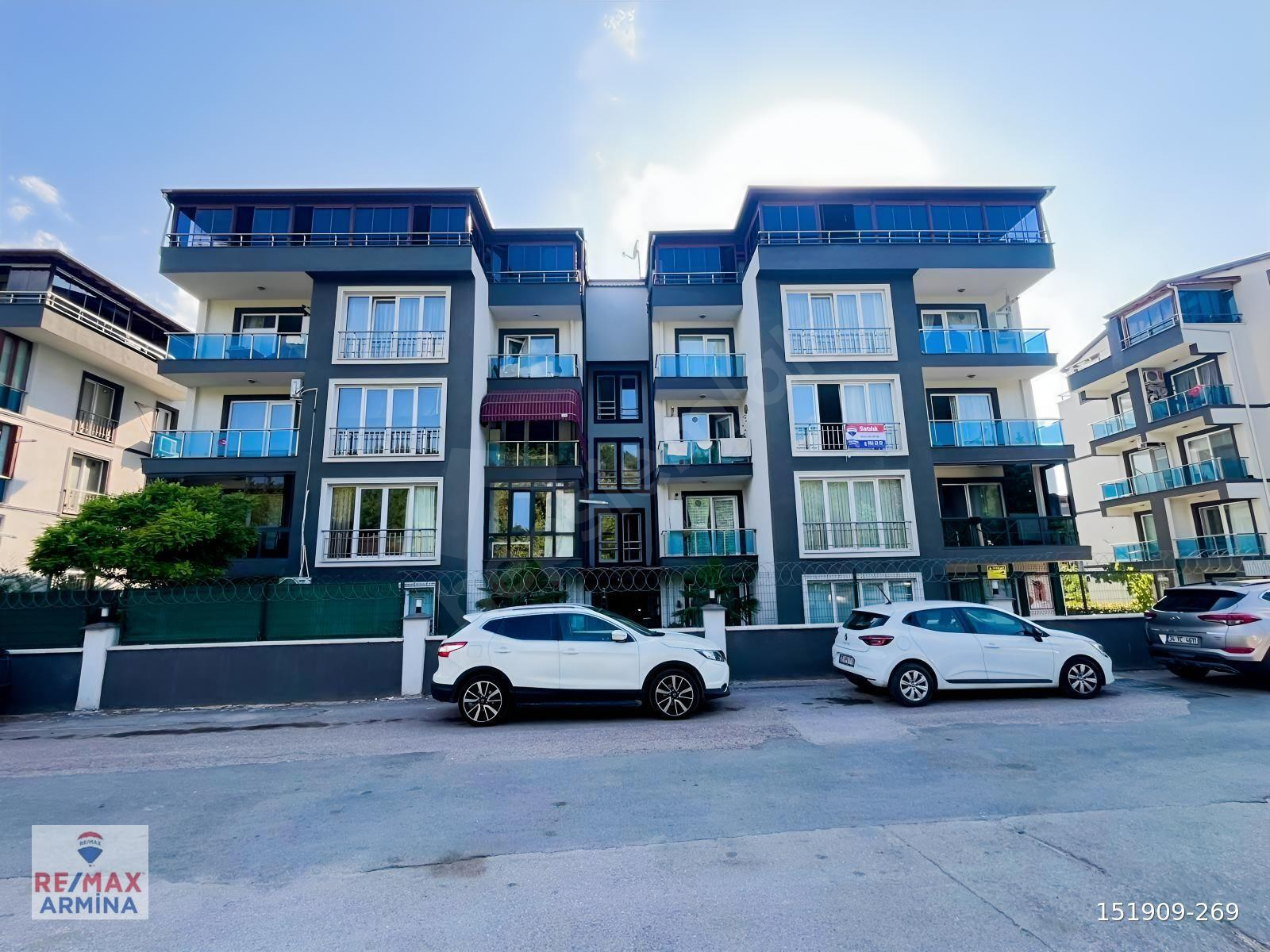 İZMİT OTOGARINA YAKIN HAVUZLU SİTEDE SATILIK 3+1 ARA KAT EVİM FİNANSMANLARINA UYGUN