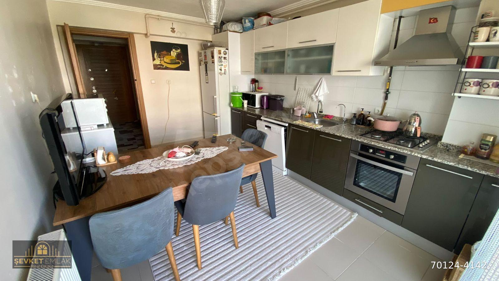GÜZELYURT MAH HAVUZLU SİTE İÇİNDE SATILIK 3+1 ARAKAT