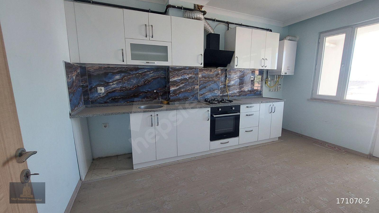 BÜYÜKDERE MAHALLESİNDE FERAH GENİŞ 3+1 DAİRE