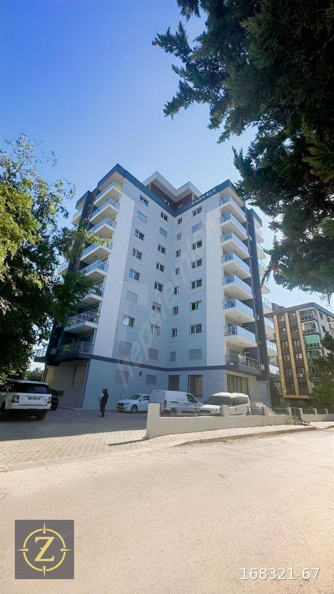 Bayraklı Fethi sekin sitesinde cadde paralel sıfır 3+1