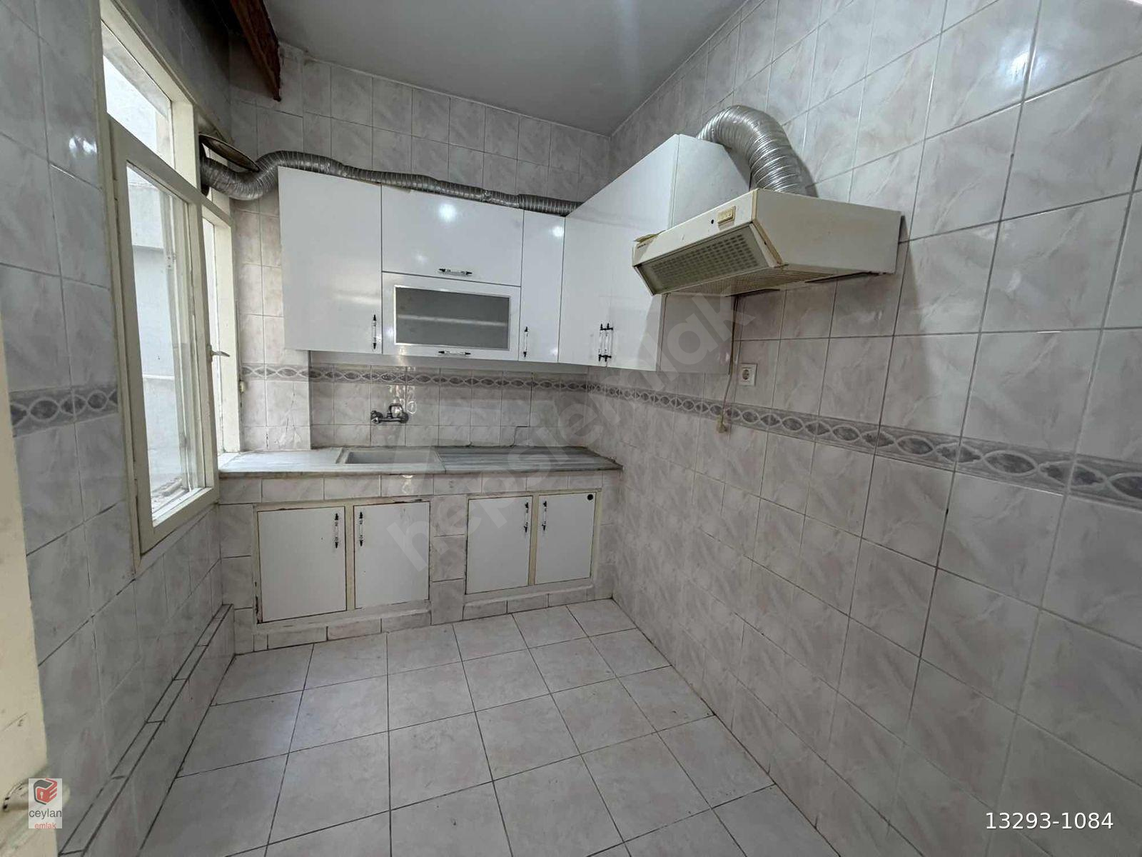 NAMIK KEMAL OKULU'na YAKIN BOŞ DAİRE