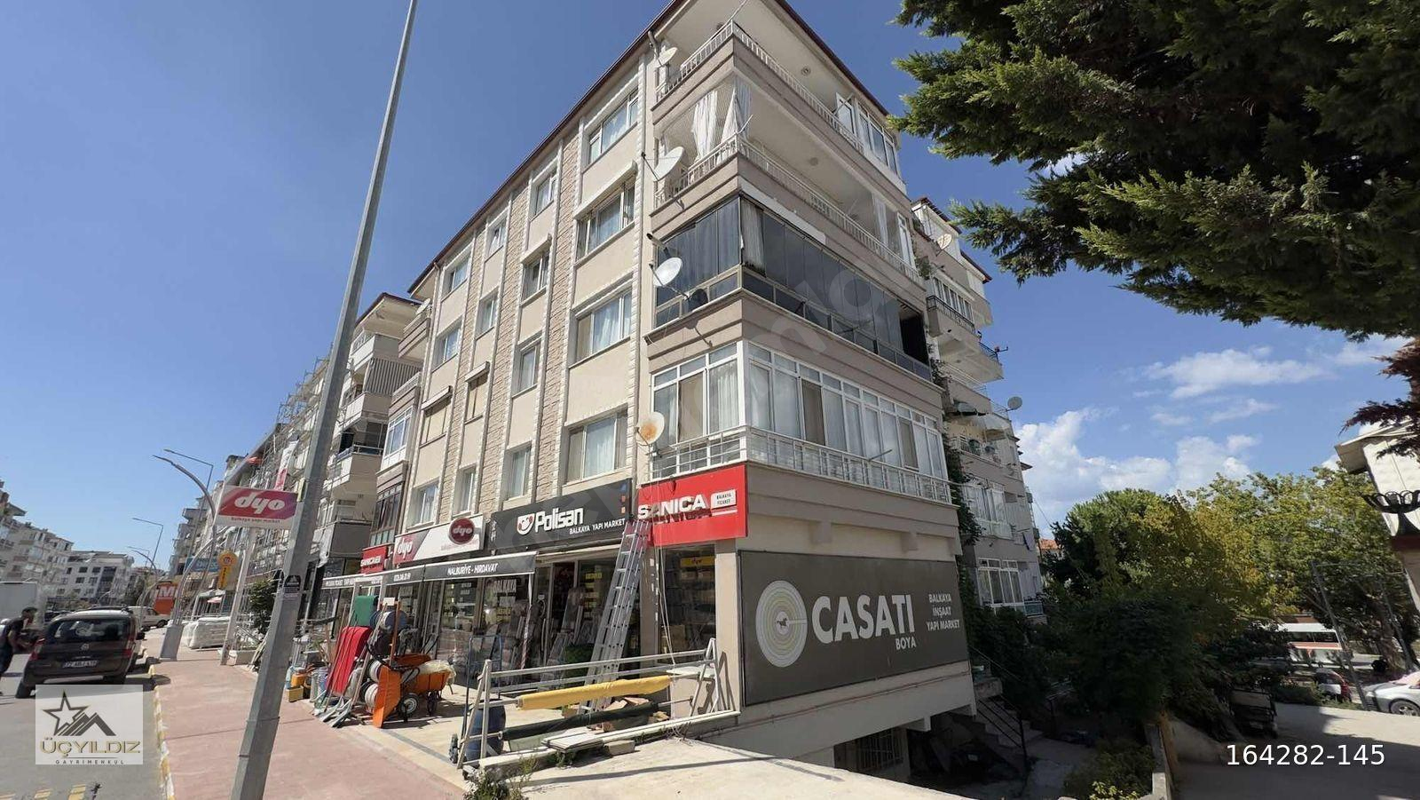 ÇINARCIK MERKEZDE ÜNİVERSİTEYE VE SAHİLE YAKIN EŞYALI 1+1