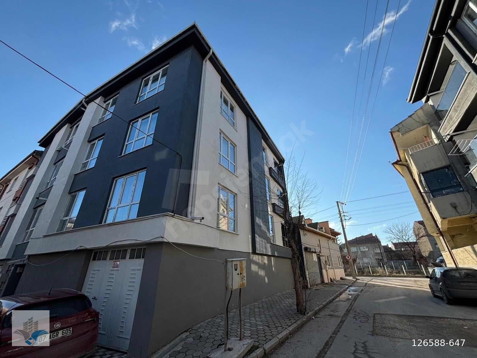 SÜTLÜCE MAH. YENİ BİNADA SATILIK 1+1
