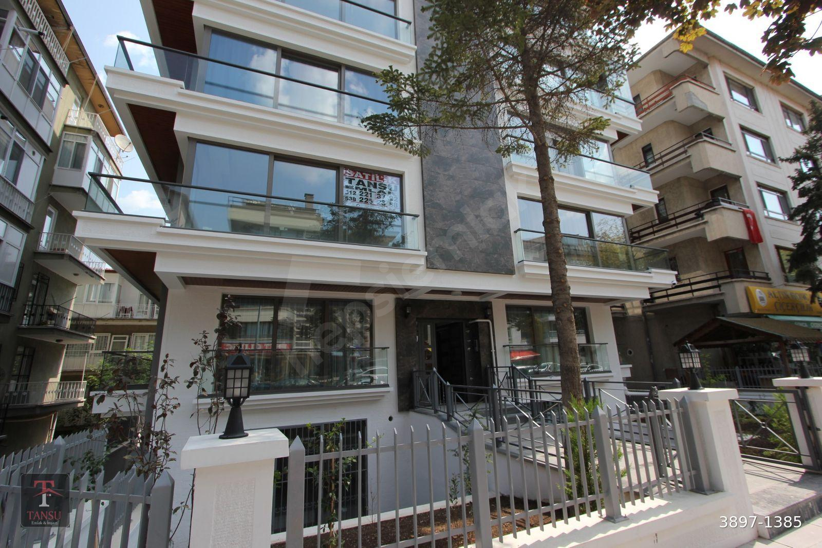 BAHÇELİEVLER TANSU'DAN 1. CADDE ÜZERİNDE. BAHÇE KATI 1+1 FULL MOBİLYALI KAPALI OTO PARKLI YENİ DAİRE