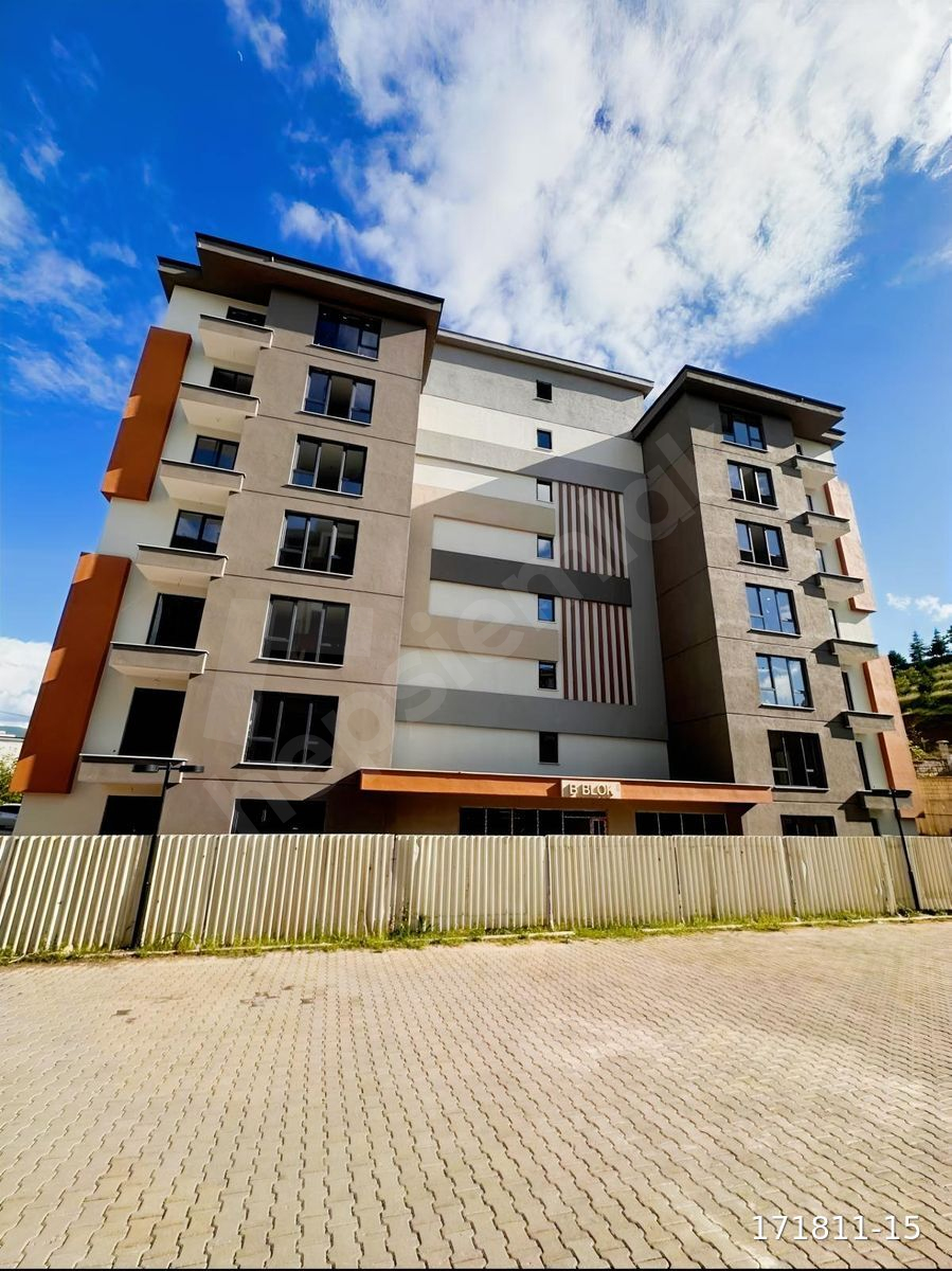 LACİVERT YATIRIM'DAN GÜNEŞLİ'DE SATILIK 3+1 DAİRE