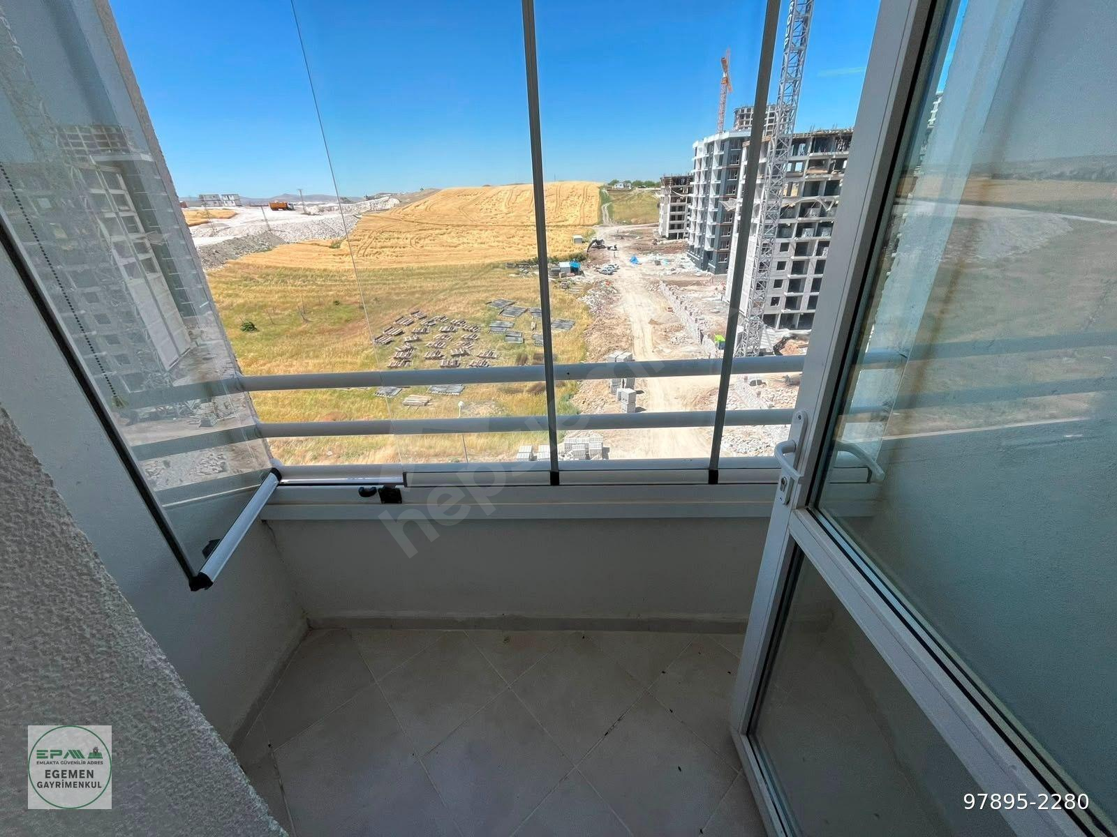 YAPRACIK 6.BÖLGEDE CAM BALKONLU 2+1 KİRALIK DAİRE