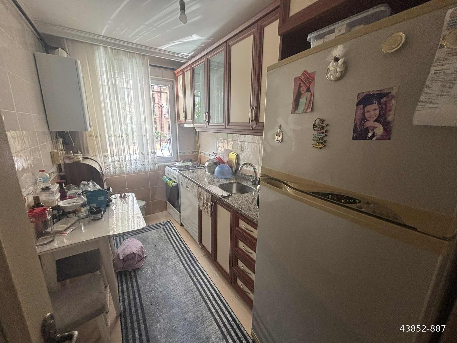 ATAŞEHİR İNÖNÜ'DE METROYA 300m2 MESAFE'DE 3+1 TEMİZ DAİRE