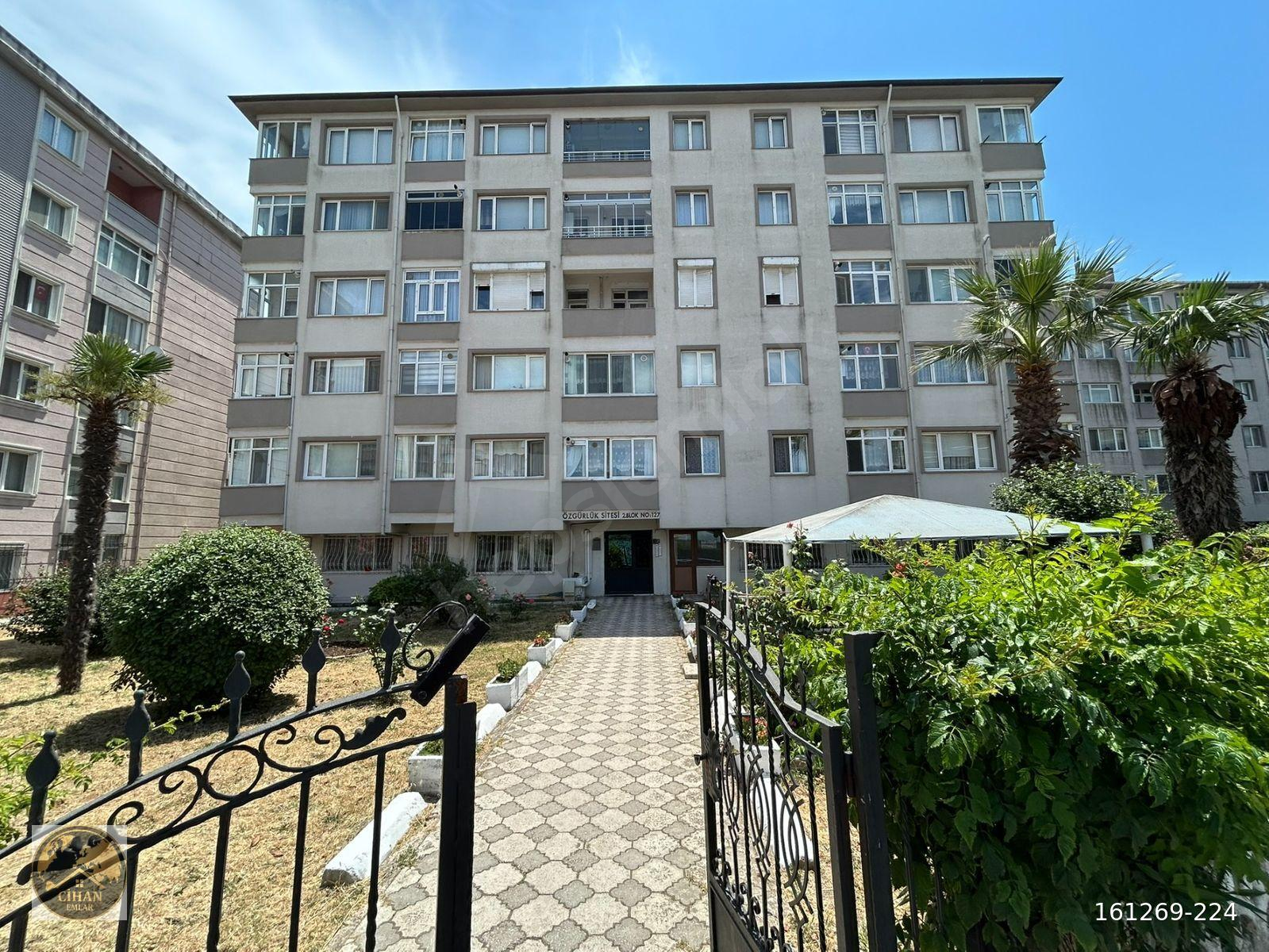 BANDIRMA PAŞAKONAKTA, SİTE İÇERİSİNDE, KİRALIK, 2+1, ARA KAT, ASANSÖRLÜ DAİRE
