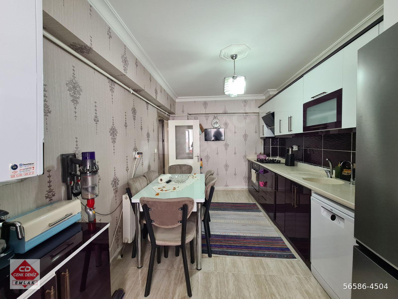 GENİŞ MUTFAK SEVERLERE CADDE ÜZERİ FULL+FULL KÖK TAPU 3+1 DAİRE