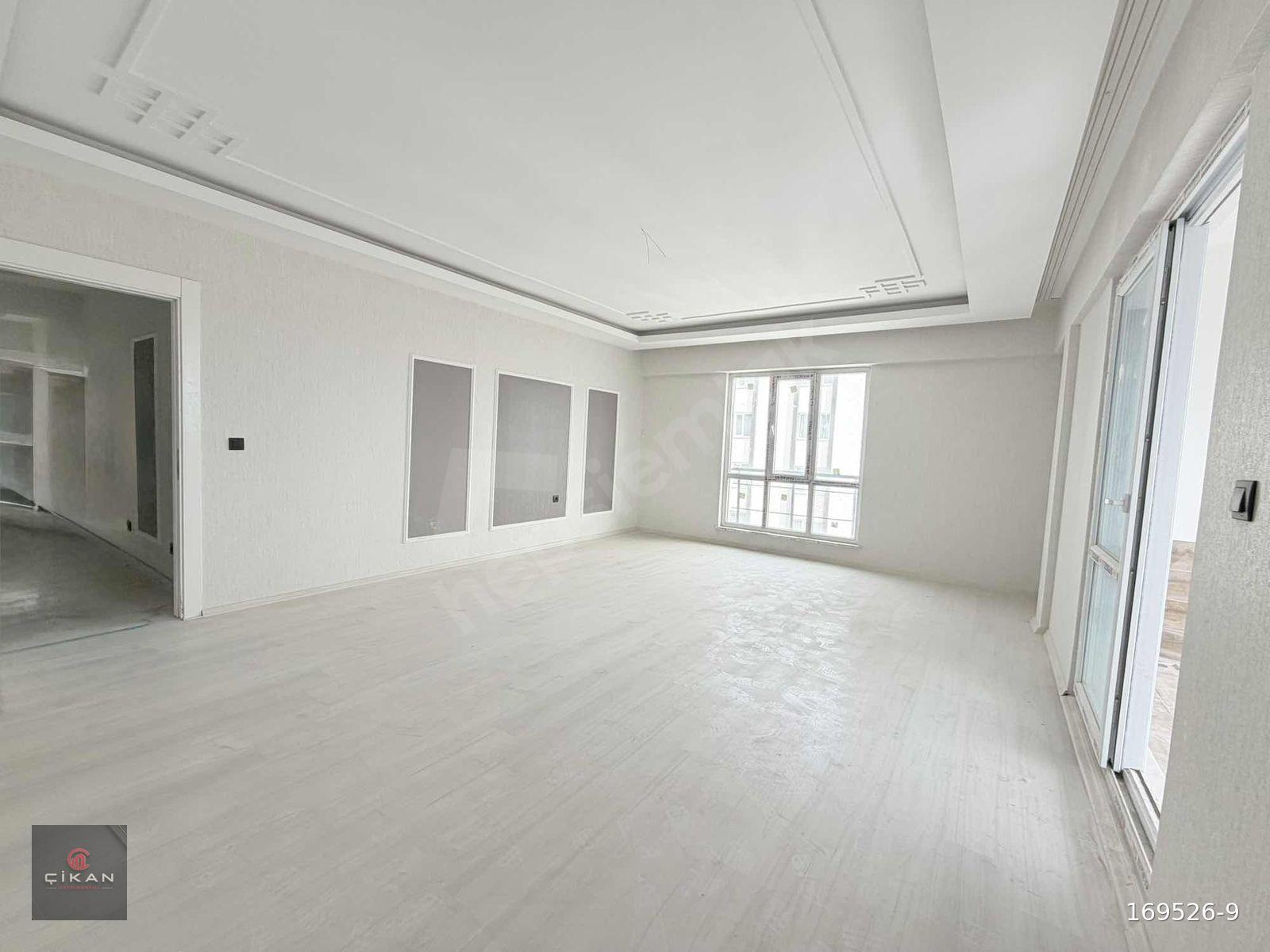 ÇİKAN GAYRIMENKUL'DEN GENİŞ ULTRA LÜKS 3,5+1 SATILIK DAİRE