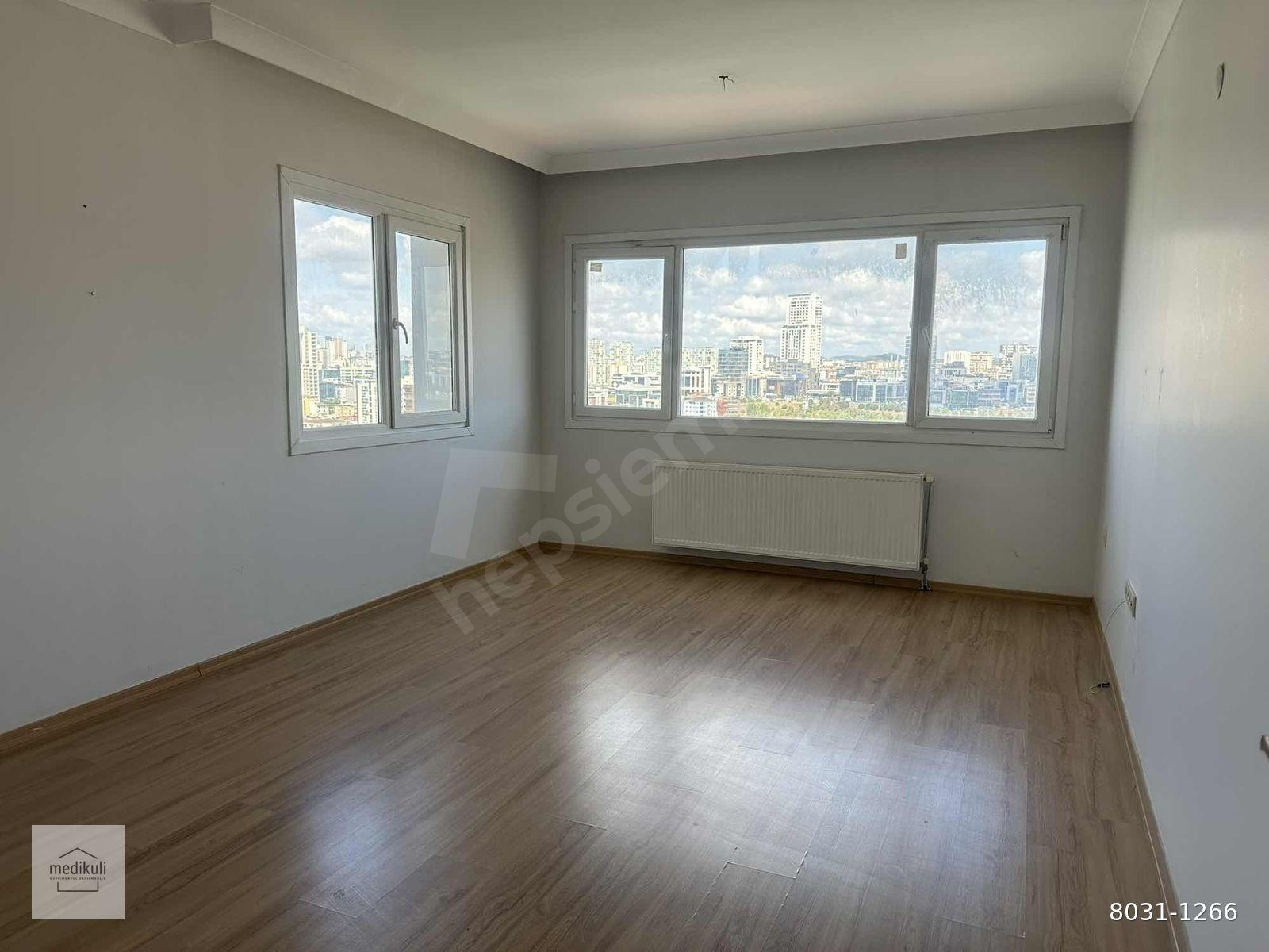 Ataşehir Atapark Sitesi'nde Golf Cephe 2,5+1 Kiralık Daire