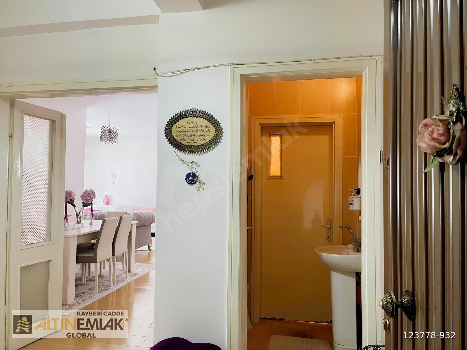 SİVAS CADDESİ'NDE MÜKEMMEL KONUM SATILIK DAİRE