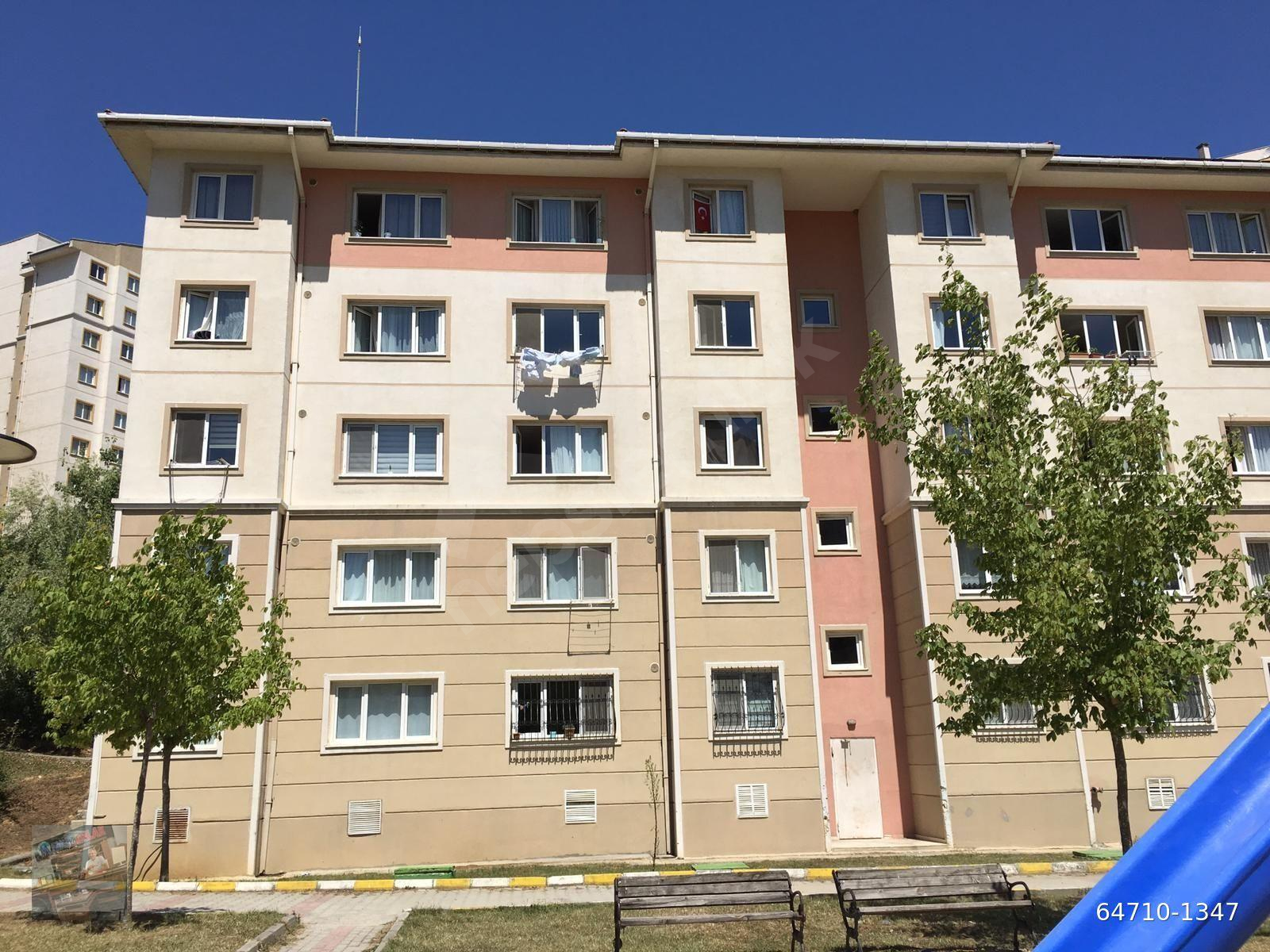 Kayaşehir 12. bölgede kiralık 1+1 daire
