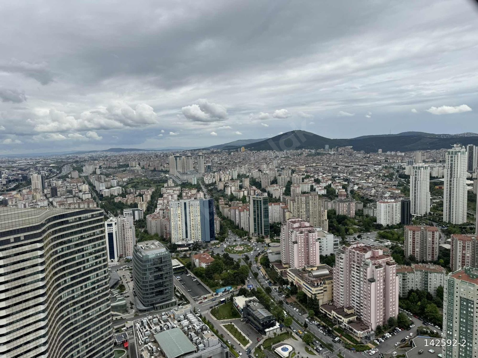 METROPOL İSTANBUL A BLOK BÜYÜK KARE TİP YÜKSEK KAT MANZARALI 1+1