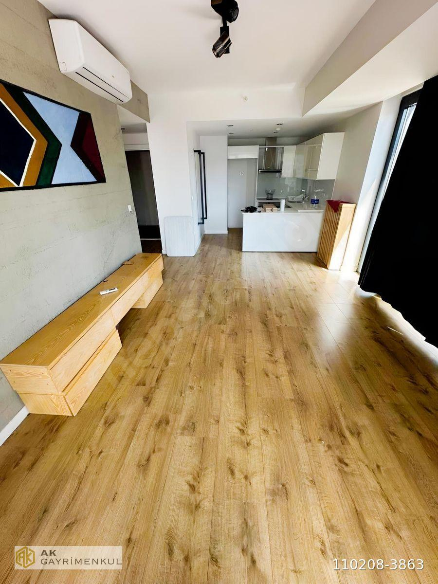 BAHÇELİEVLER İSTWEST'TE 1+1 80M2 TAŞINMAYA HAZIR KONUT