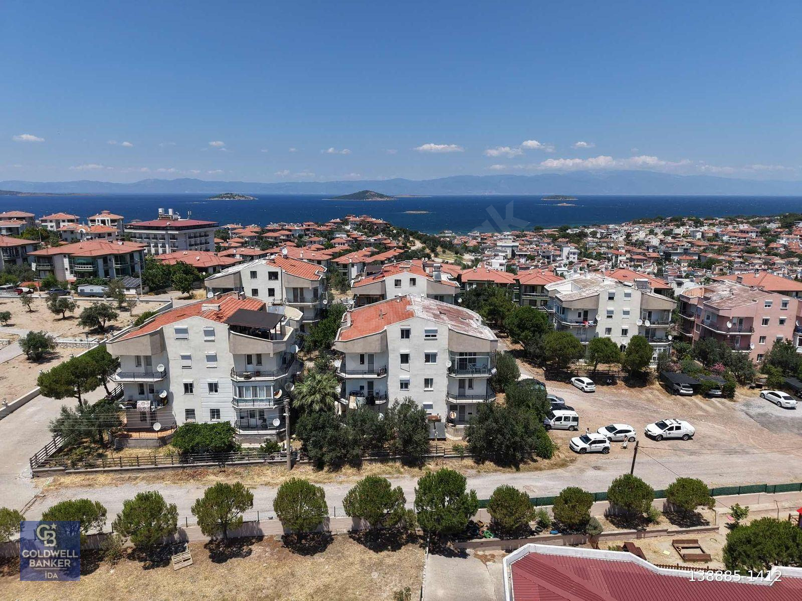 Ali Çetinkaya'da Deniz Manzaralı Üç Cepheli Dubleks Daire