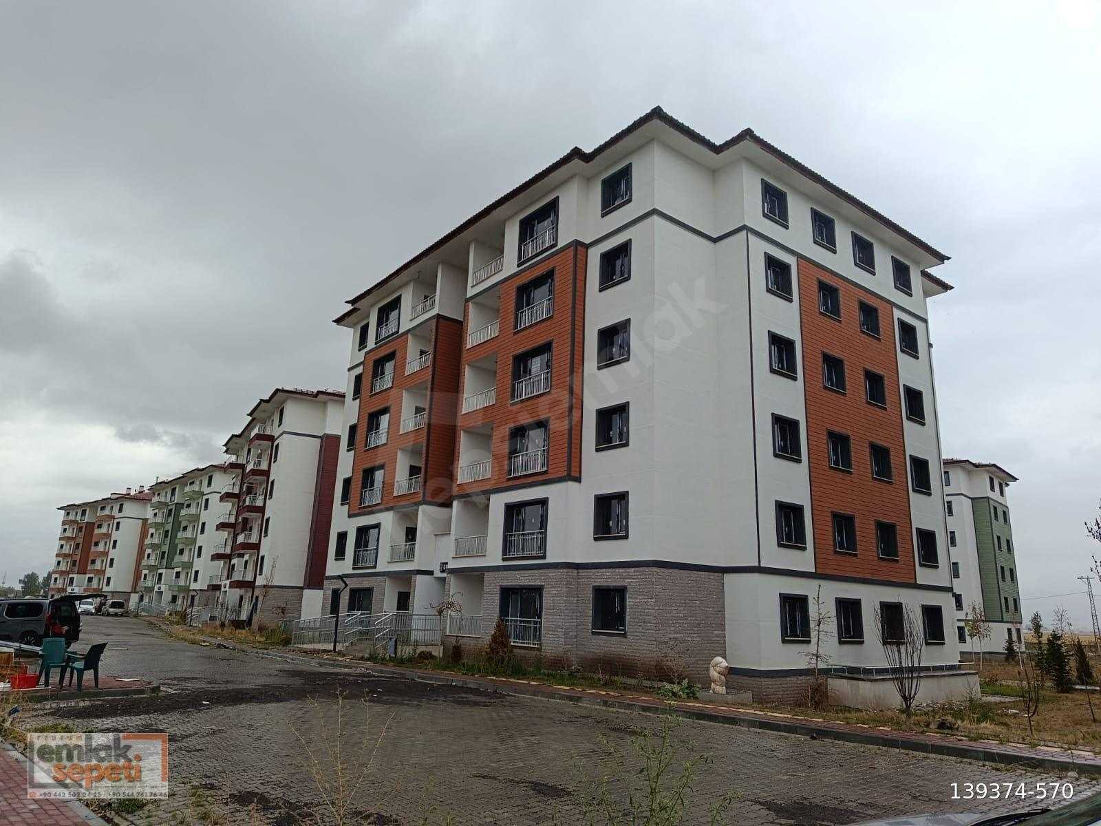 OTURUMA HAZIR ILICA TOKİDE SATILIK 3+1 DAİRE