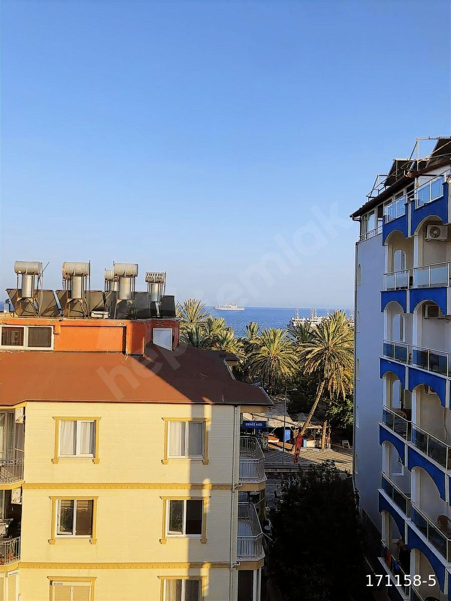 İSKELENİN TAM MERKEZİNDE DENİZE 50 MT 1+1 SIFIR DAİRE