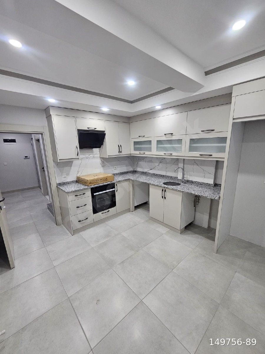 SATILIK ERENKÖY MH.4+1 TAPU HARCI YOK CADDE UZERINDE ELEKTRİKLİ PANJURLU DUBLEX DAİRE