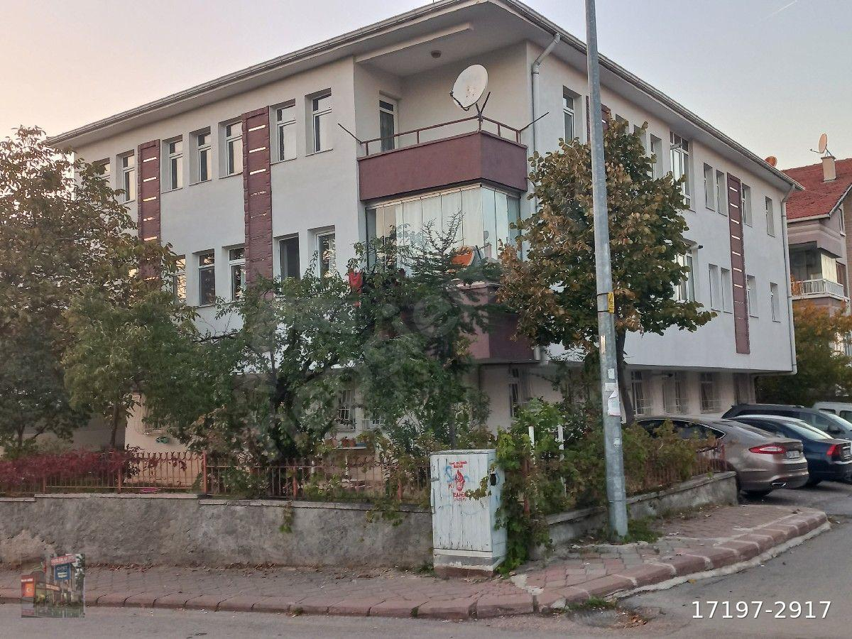 YÜCEL EMLAK OFİSİN'DEN 3+1 90 M² 3 CEPHELİ TEMİZ BAKIMLI